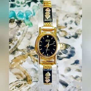 Black Hills Gold Watch w/ Diamond - Gold Leaves & Grapes On Golden Stretch Band